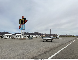 Amboy - Roy's airstrip - N8377W