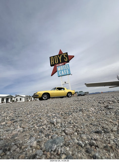 Amboy - Roy's Motel + car + N8377W