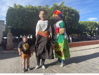 San Miguel de Allende - Adam and tall people