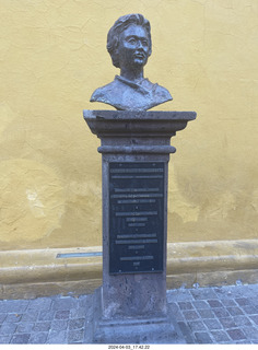 118 a24. San Miguel de Allende - statue
