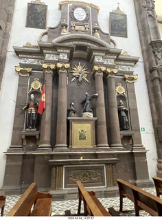 65 a24. San Miguel de Allende - inside the church