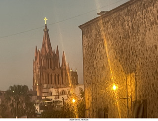 94 a24. San Miguel de Allende - big church