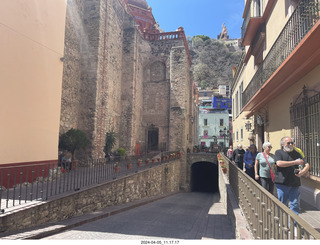 57 a24. Guanajuato - tunnel