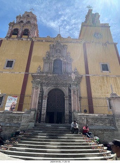 Guanajuato - strong man sculpture