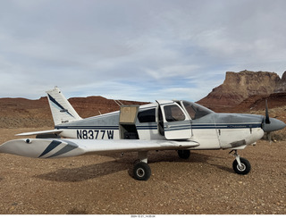 Utah - Hidden Splendor airstrip - N8377W