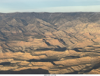 92 a2c. aerial - Utah - Book Cliffs