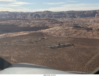 64 a2c. aerial - Utah - Halls Crossing