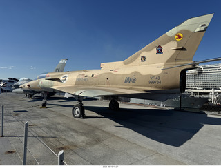 116 a2m. Midtown Manhattan - Intrepid Museum