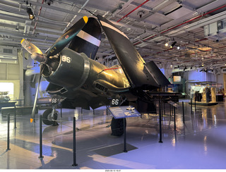 121 a2m. Midtown Manhattan - Intrepid Museum