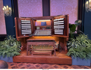 494 a2n. Longwood Gardens - organ
