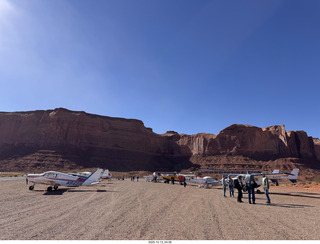 Monument Valley airport - N8377W