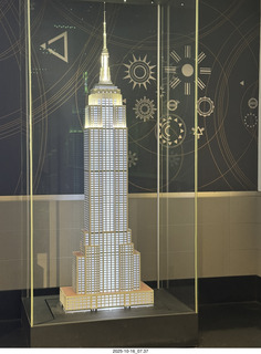 New York City - Serafina restaurant - fake statue of liberty