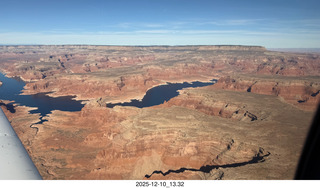 29 a2q. aerial - Arizona - Page to Nokai Dome