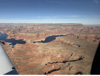 30 a2q. aerial - Arizona - Page to Nokai Dome
