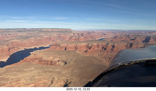 32 a2q. aerial - Arizona - Page to Nokai Dome