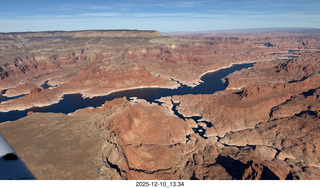 35 a2q. aerial - Arizona - Page to Nokai Dome
