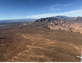 46 a2q. aerial - Utah -  near Nokai Dome