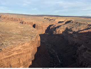 222 a2q. aerial - Utah - backcountry flying - Mineral Canyon