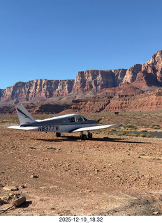 428 a2q. Utah backcountry - Road Crossing airstrip - N8377W