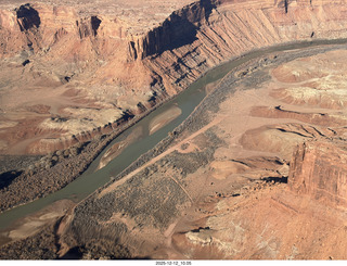 284 a2q. aerial - Utah - canyonlands