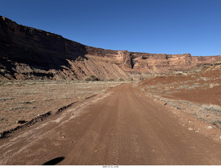 81 a2q. Utah - Mineral Canyon hike