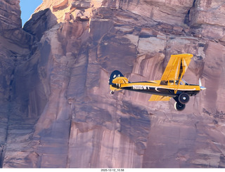 93 a2q. Utah - Mineral Canyon - yellow Husky NII8WY