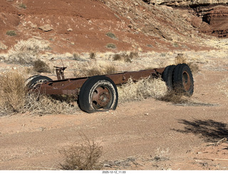 107 a2q. Utah - Mineral Canyon hike - old vehicle