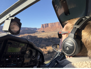 330 a2q. aerial - Utah - canyonlands - Mineral Canyon landing