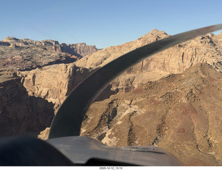 342 a2q. aerial - Utah - canyonlands