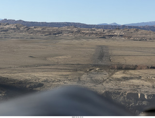 349 a2q. aerial - Utah - canyonlands - Temple Mountain (very soft)