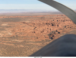 383 a2q. aerial - Utah - canyonlands