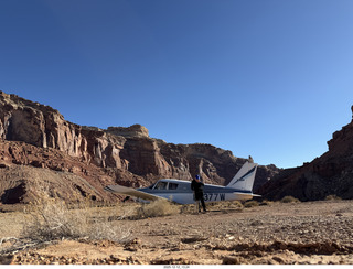 349 a2q. Utah - Hidden Splendor - N8377W