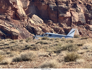 360 a2q. Utah - Hidden Splendor hike - N8377W