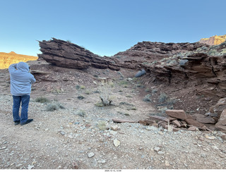 376 a2q. Utah - Hidden Splendor hike - Tyler