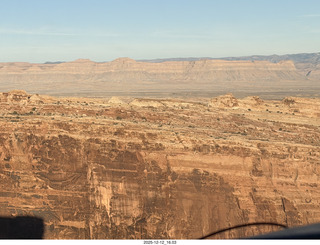 585 a2q. aerial - Utah - canyonlands