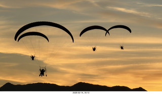 200 a2s. Arizona Flying Circus - PPGs - sunset