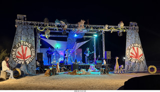 257 a2s. Arizona Flying Circus - night - Traveler band