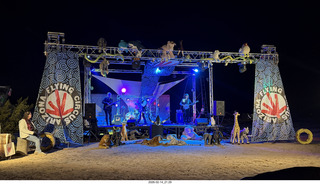 263 a2s. Arizona Flying Circus - night - Traveler band