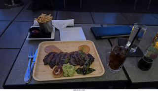 34 a2v. New York City - Empire Hotel - Rooftop meal