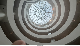 24 a2v. New York City - Guggenheim Museum