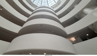 27 a2v. New York City - Guggenheim Museum