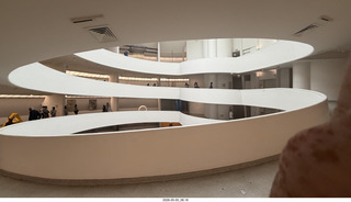 46 a2v. New York City - Guggenheim Museum