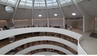 64 a2v. New York City - Guggenheim Museum
