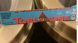 100 a2v. New York City - Lincoln Center - Metropolitan Opera - Toblerone chocolate