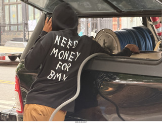 110 a2v. New York City - shirt NEED MONEY FOR BMW