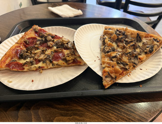 129 a2v. New York City - pizza shop