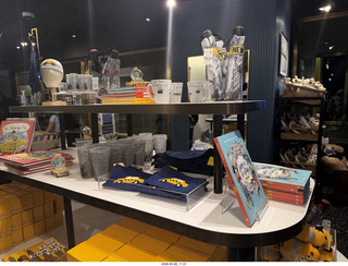 201 a2v. New York City - Top of the Rock gift shop