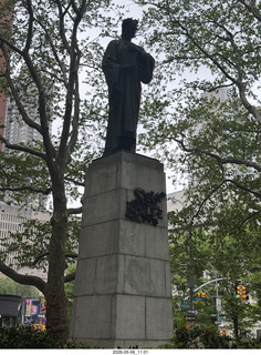 216 a2v. New York City - Dante Park