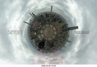 406 a2v. New York City - Top of the Rock  - skylift - Adam pictures