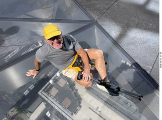 51 a2v. New York City - Edge looking down + Adam
